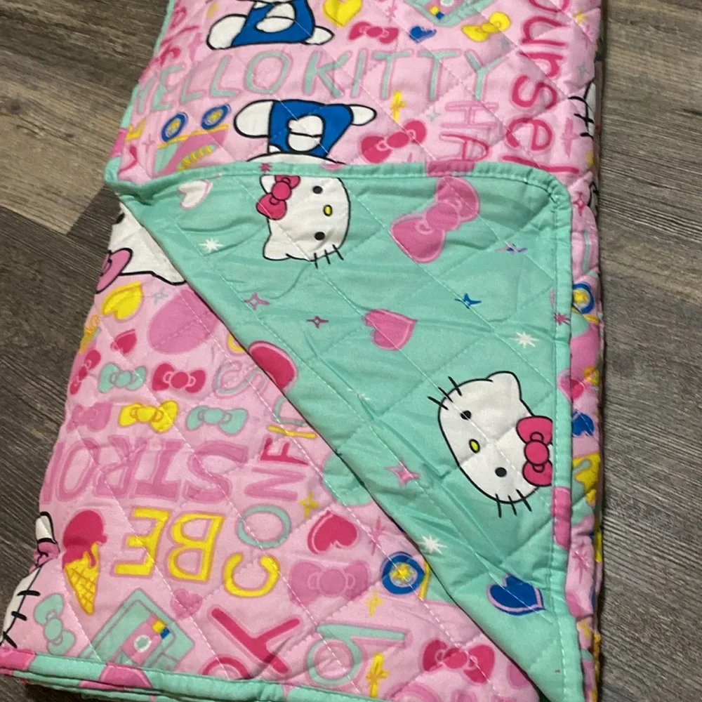 Hello Kitty Quilted Blanket Full/Queen
